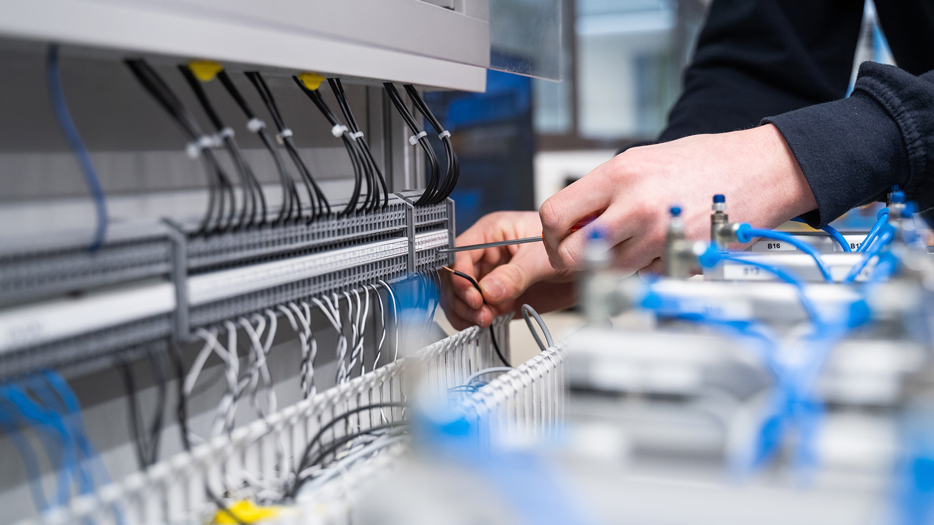 Elektrotechnik aus Meisterhand Elektrotechnik aus Worms-Pfeddersheim aus Meisterhand